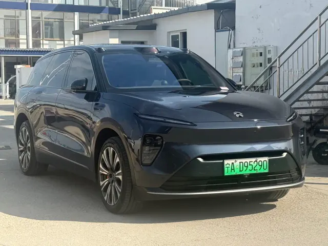 Nio ES8 — Фото автомобиля 3