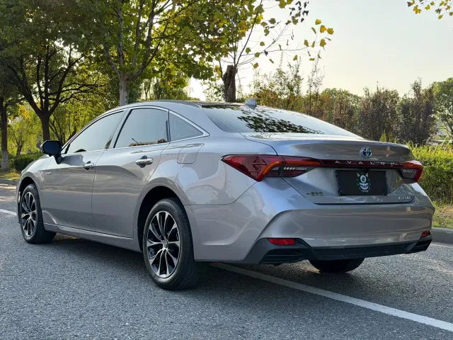 Toyota Avalon — Фото автомобиля 6