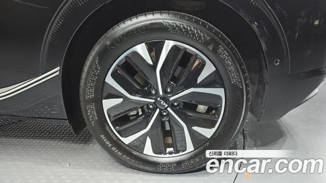Kia EV6 — Фото автомобиля 21