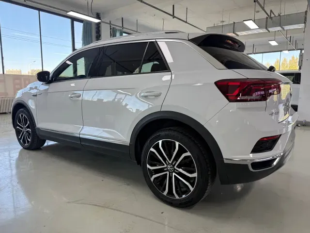 Volkswagen T-Roc — Фото автомобиля 4
