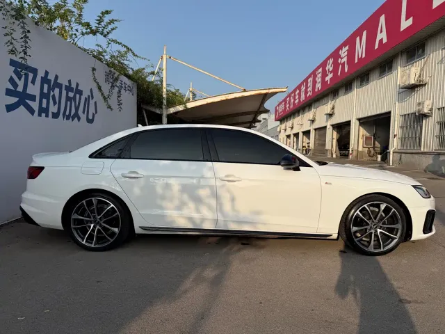 Audi A4L — Фото автомобиля 3