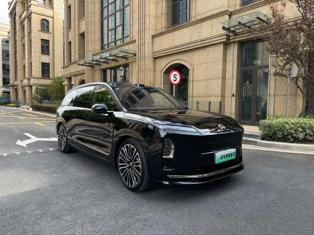 Nio ES8 — Фото автомобиля 3