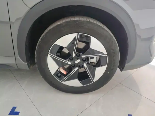 Geely Galaxy E5 — Фото автомобиля 6