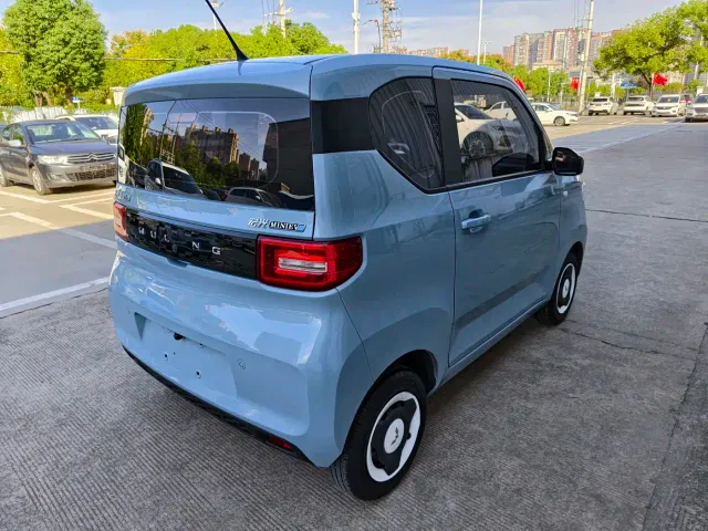 Wuling Hongguang Mini EV — Фото автомобиля 6