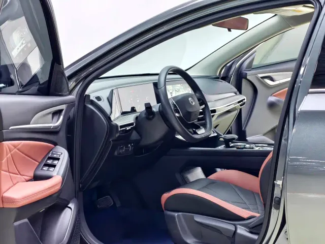 Changan Eado — Фото автомобиля 3