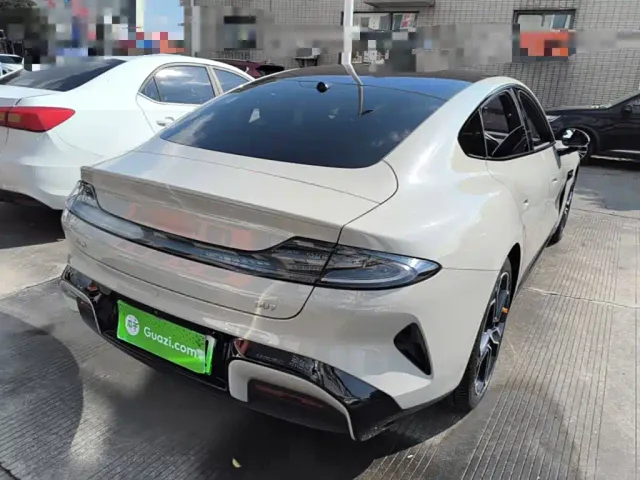 Xiaomi SU7 — Фото автомобиля 6