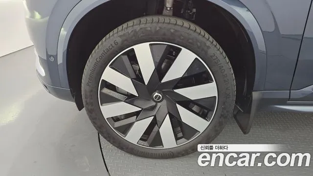 Volvo XC90 — Фото автомобиля 5