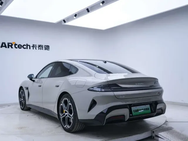 Xiaomi SU7 — Фото автомобиля 18