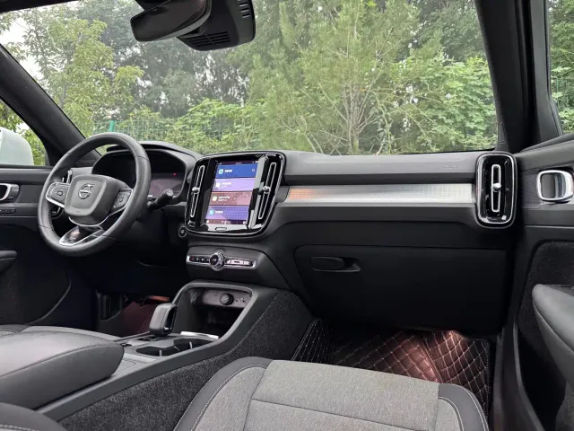 Volvo Volvo XC40 2023 Model B3 Smart Drive Fashion Edition — Фото автомобиля 10