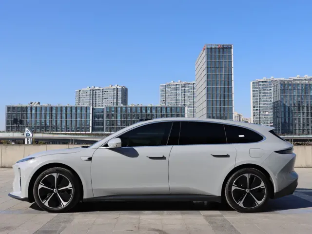 Nio ET5 Touring — Фото автомобиля 21