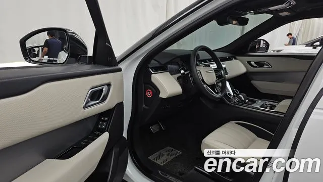 Land Rover Range Rover Velar Range Rover Velar 2.0 P250 R-Dynamic SE — Фото автомобиля 8