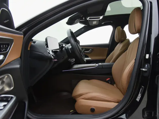Mercedes-Benz E-Class — Фото автомобиля 12