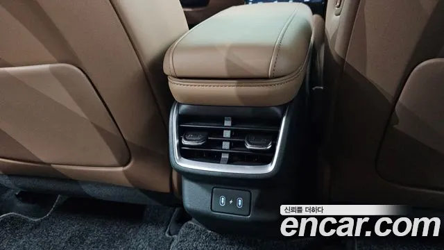 Hyundai Grandeur GN7 — Фото автомобиля 28