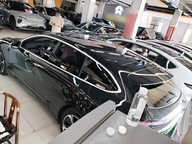 Nio ET5 Touring — Фото автомобиля 4