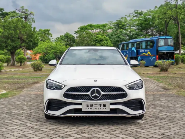 Mercedes-Benz C-Class — Фото автомобиля 2