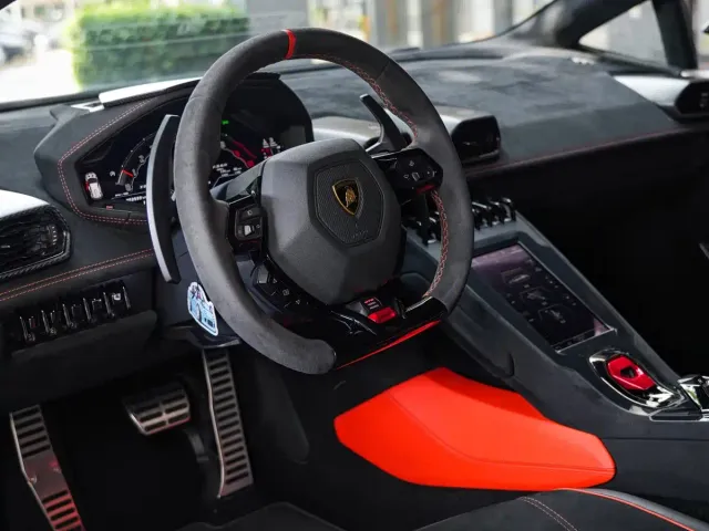 Lamborghini Huracan — Фото автомобиля 9
