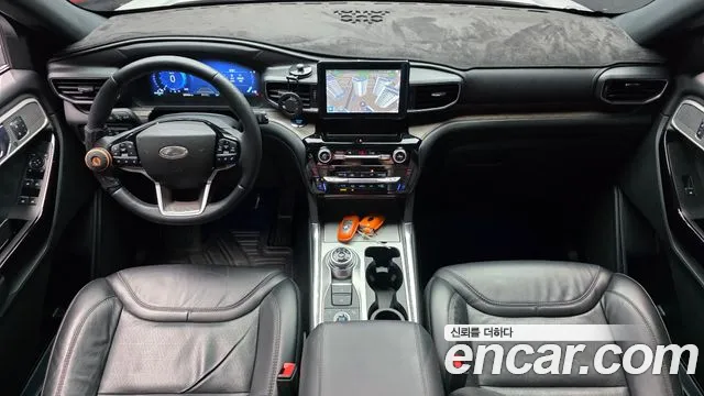 Ford Explorer Explorer 6 поколение 3.0 Platinum 4WD — Фото автомобиля 5