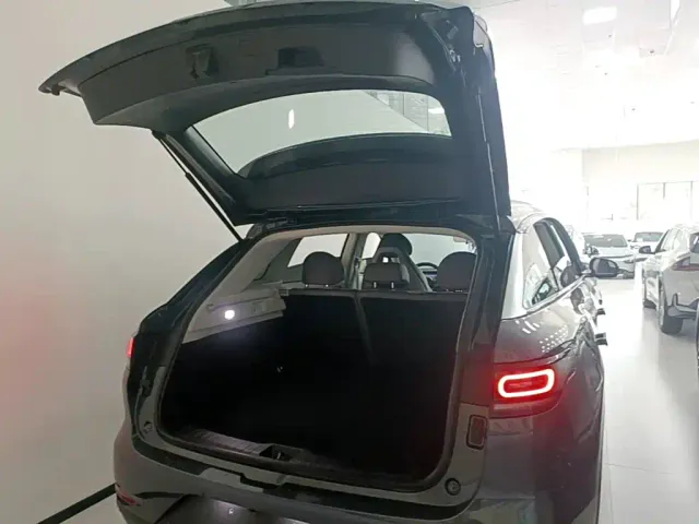 Leapmotor C11 — Фото автомобиля 18