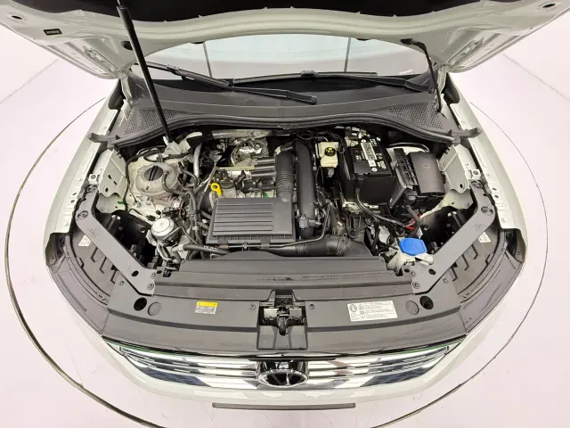 Volkswagen Tiguan L — Фото автомобиля 8