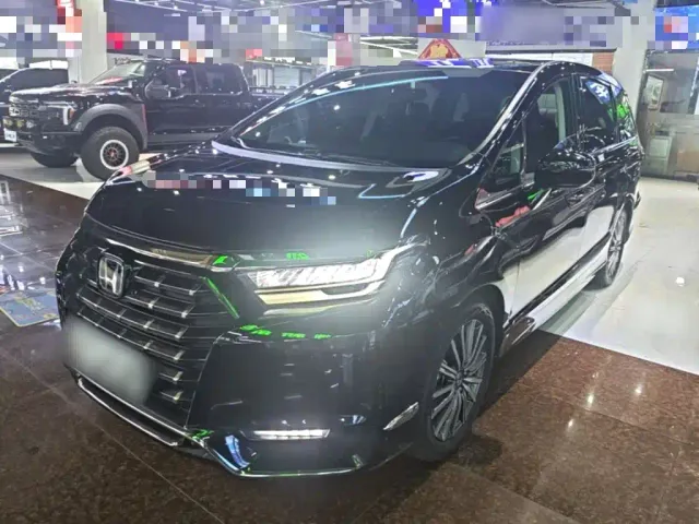 Фотография автомобиля — Honda Elysion