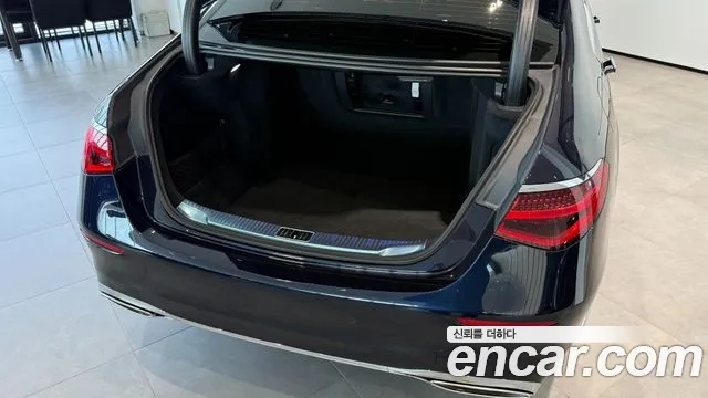 Mercedes-Benz S-Class — Фото автомобиля 10