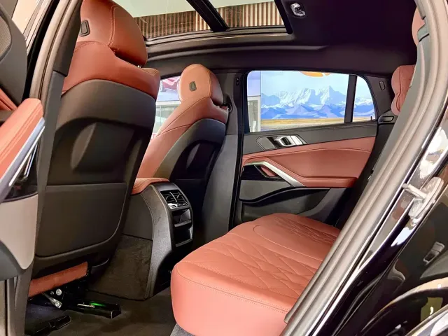 BMW X6 — Фото автомобиля 10