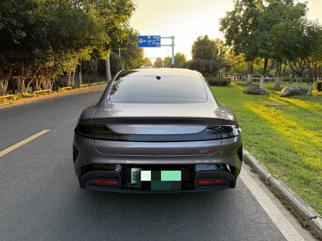 Xiaomi SU7 — Фото автомобиля 17