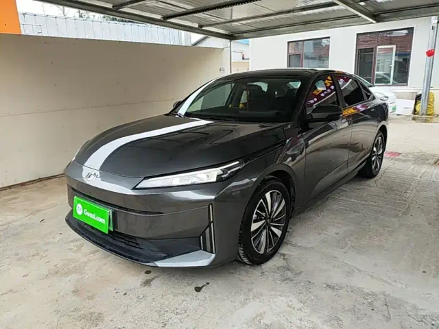 Фотография автомобиля — Changan Qiyuan A05