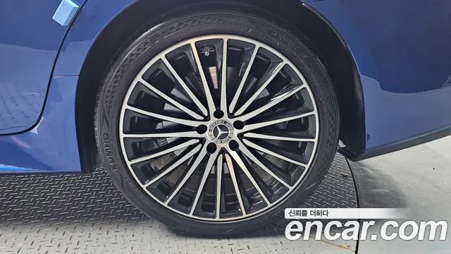 Mercedes-Benz CLS-Class — Фото автомобиля 21