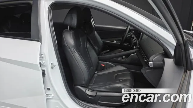 Hyundai Avante — Фото автомобиля 12
