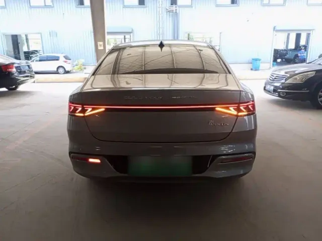 BYD Qin PLUS — Фото автомобиля 5