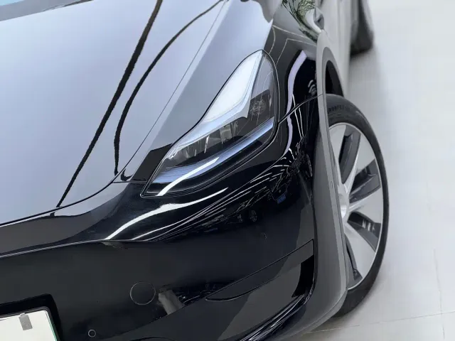 Tesla Model Y — Фото автомобиля 15