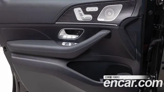 Mercedes-Benz GLE-Class — Фото автомобиля 15