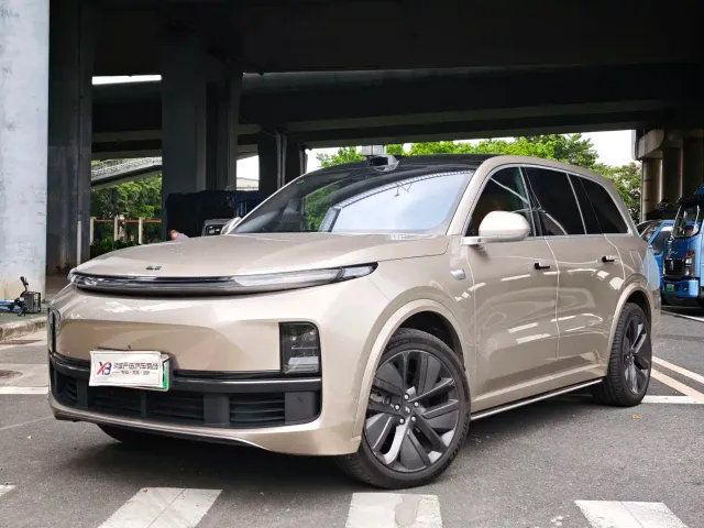Фотография автомобиля — Li Auto L9