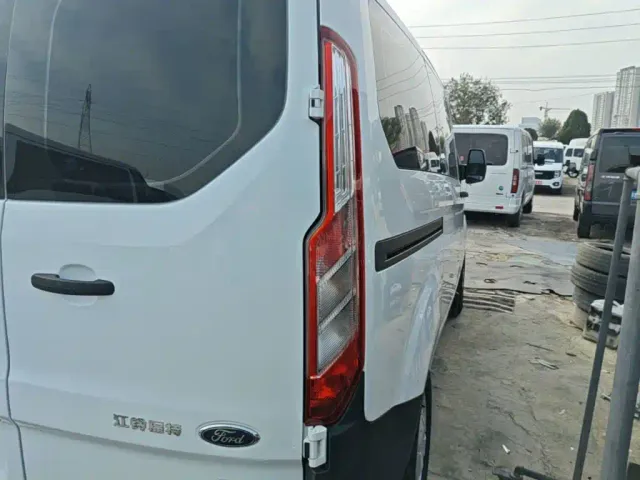 Ford Transit — Фото автомобиля 7