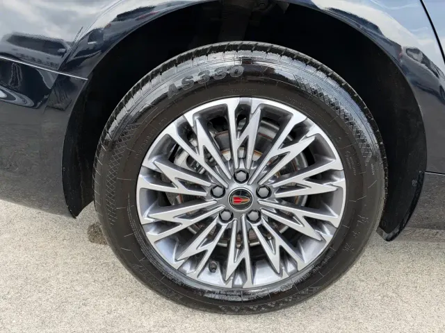 Hongqi H5 — Фото автомобиля 22