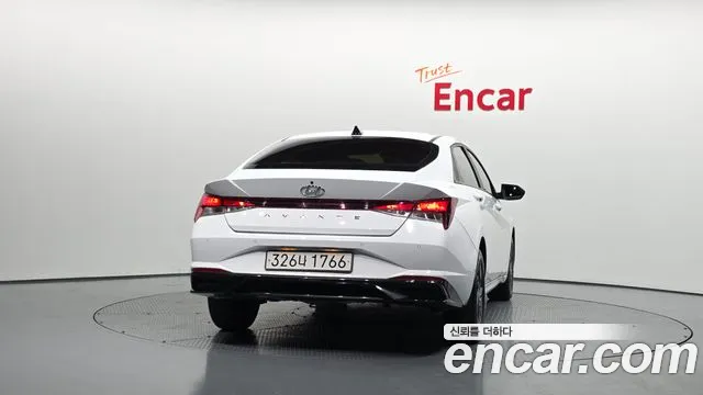 Hyundai AVANTE Avante (CN7) — Фото автомобиля 4