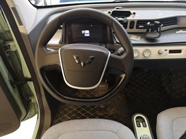 Wuling Hongguang Mini EV — Фото автомобиля 10