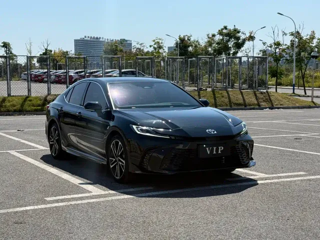 Toyota Camry — Фото автомобиля 3