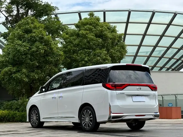 GAC Trumpchi M8 — Фото автомобиля 9