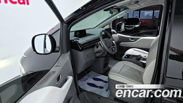 Hyundai Staria Staria 4WD Lounge 9 мест — Фото автомобиля 11