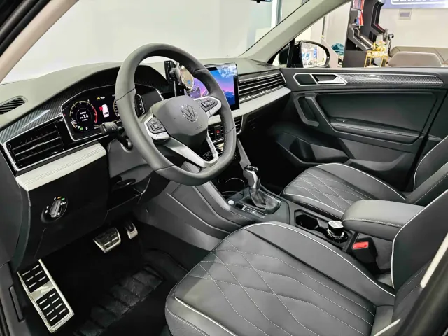 Volkswagen Tiguan L — Фото автомобиля 16