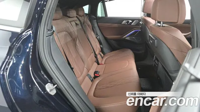 BMW X6 xDrive40i M Sport — Фото автомобиля 12
