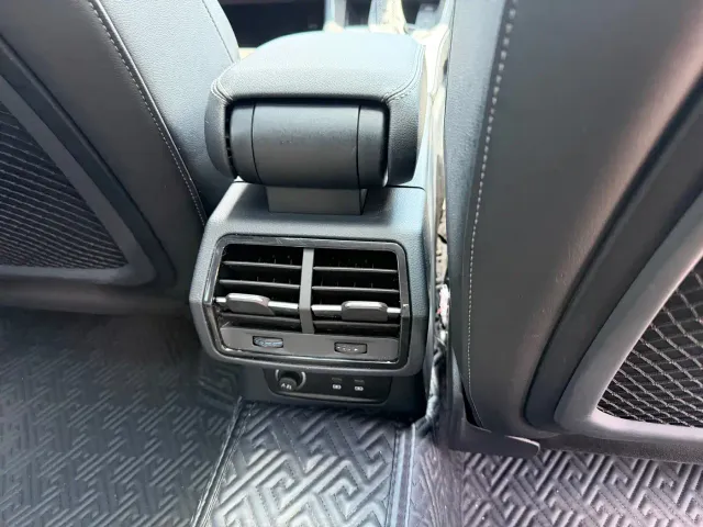 Audi Q3 — Фото автомобиля 22