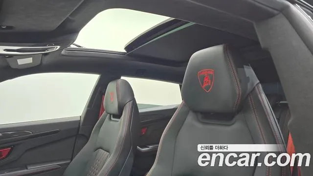 Lamborghini Urus — Фото автомобиля 13