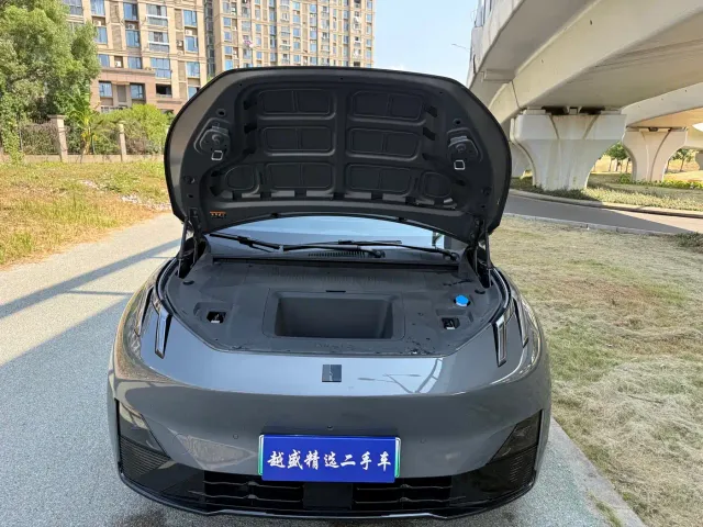 Lynk & Co Z20 — Фото автомобиля 25