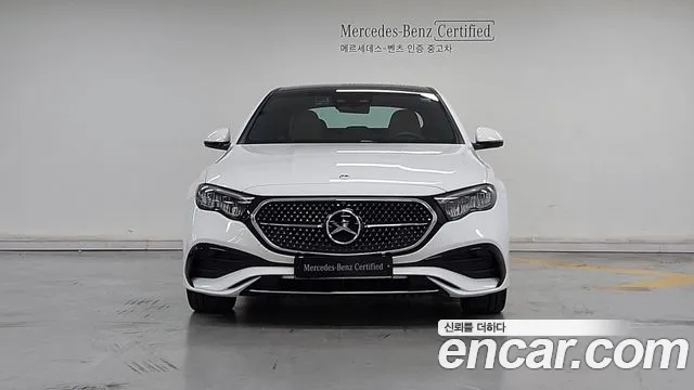 Mercedes-Benz E-Class — Фото автомобиля 3