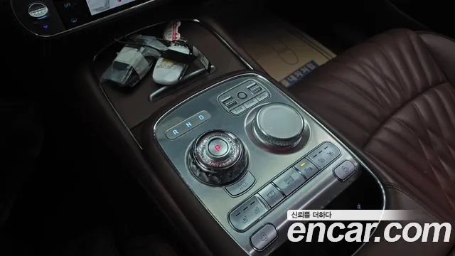 Genesis G90 Бензин 3.5 турбо AWD — Фото автомобиля 9