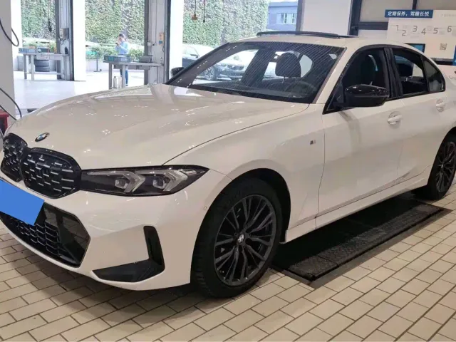 Фотография автомобиля — BMW 3 Series