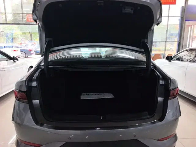 BYD Qin PLUS — Фото автомобиля 18